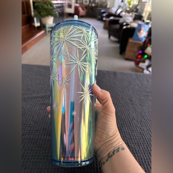 ⭐️Starbucks⭐️ Rare Snowflake Irredescent 24 oz Tumbler Beautiful - Picture 5 of 7